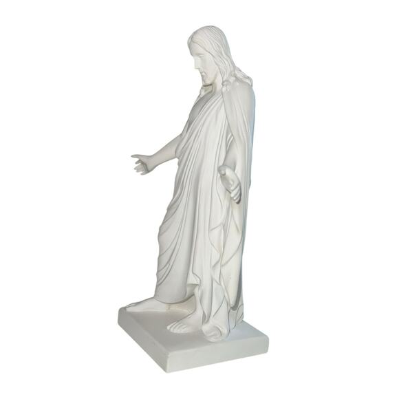 One Moment Time Jesus Christ Statue Utah 10” Resurrected Messiah Statue Figurine - Picture 6 of 16